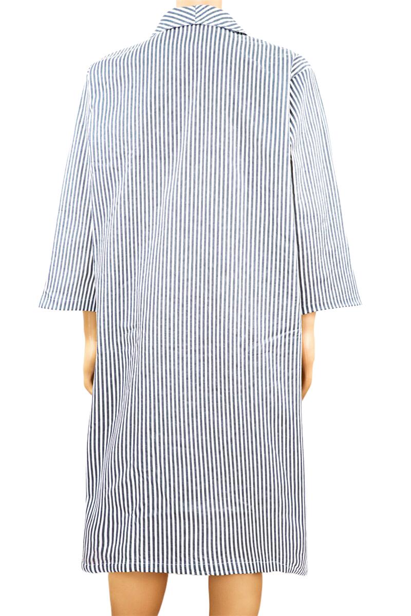 Wholesale Disposable Bathrobes for Men – Black & White Floral Print | OEM & ODM Nonwoven Spa Robes Supplier