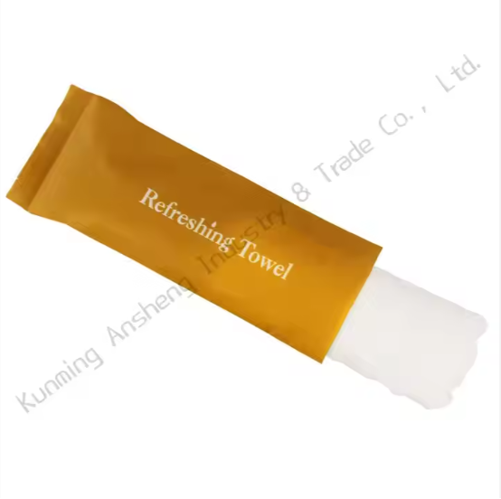 Refreshing Flower Scent Disposable Wet Towels for Airlines, Hotels & Restaurant manufacturer