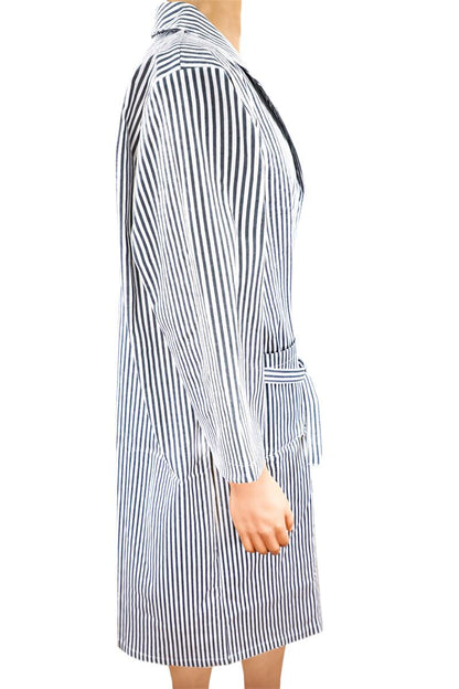 Wholesale Disposable Bathrobes for Men – Black & White Floral Print | OEM & ODM Nonwoven Spa Robes Supplier