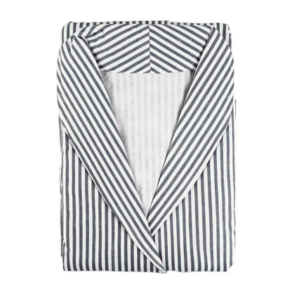 Black & White Elegant Print – Neutral and classy disposable bathrobes 